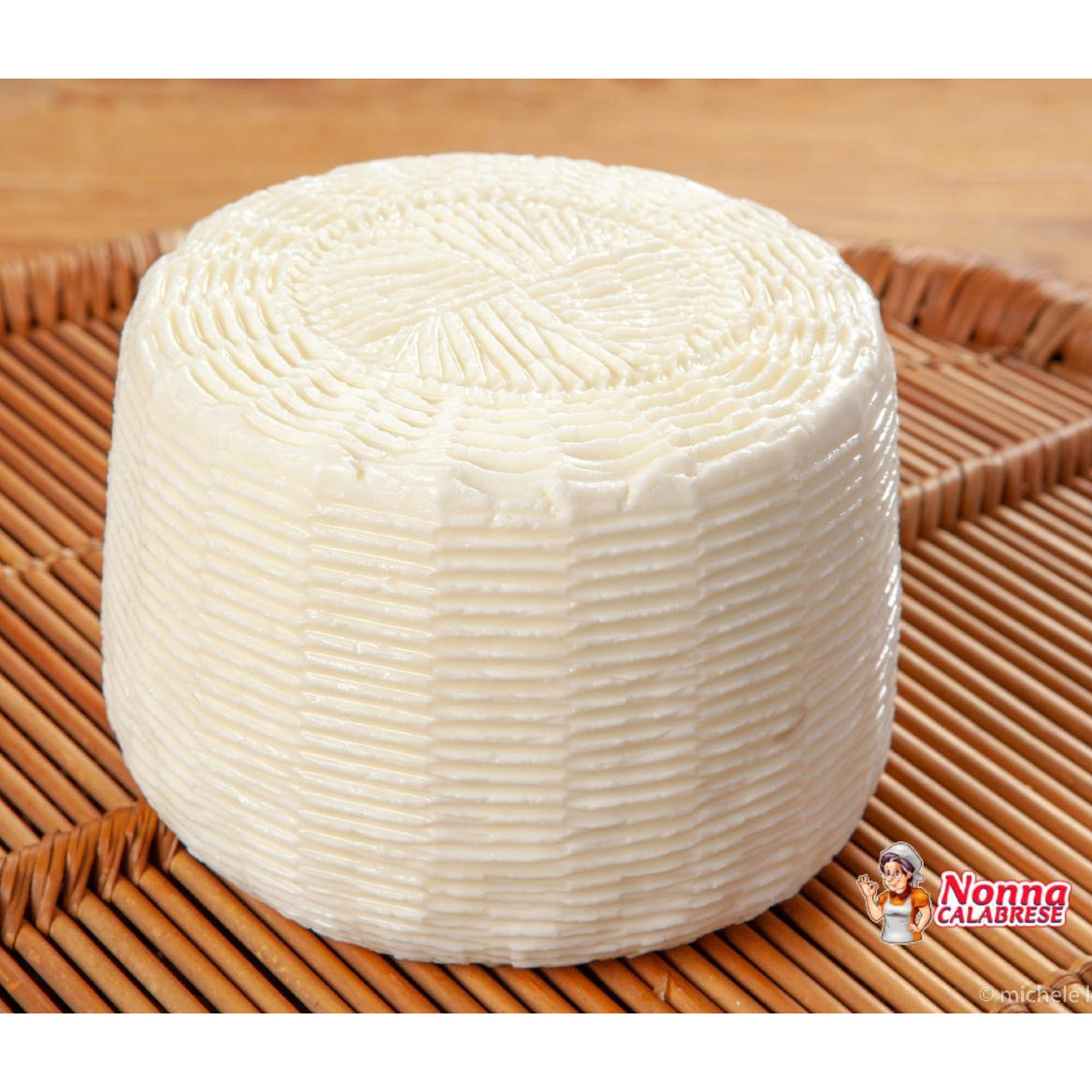 Pecorino Fresco Casearia Crotonese Chiellino peso 280 - 380 g - Nonna Calabrese.it