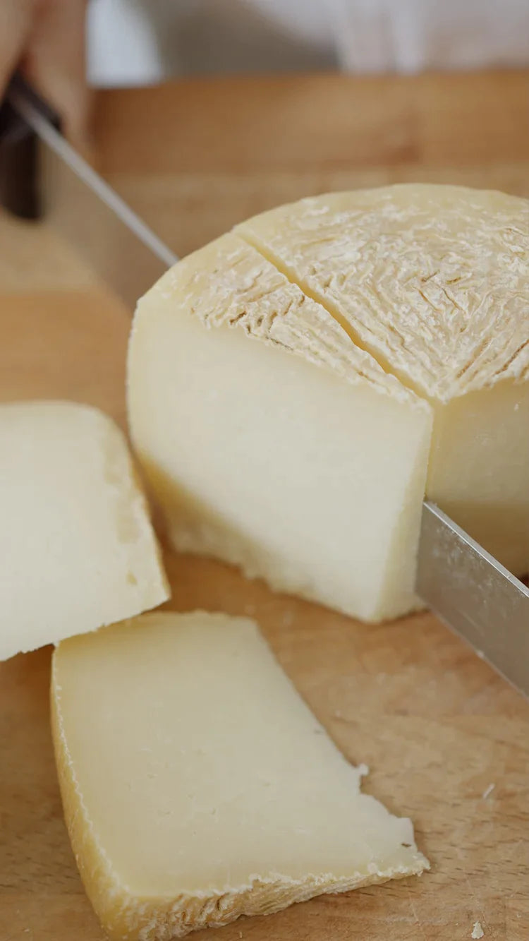 Pecorino Semiduro Casearia Crotonese Chiellino - Formaggio