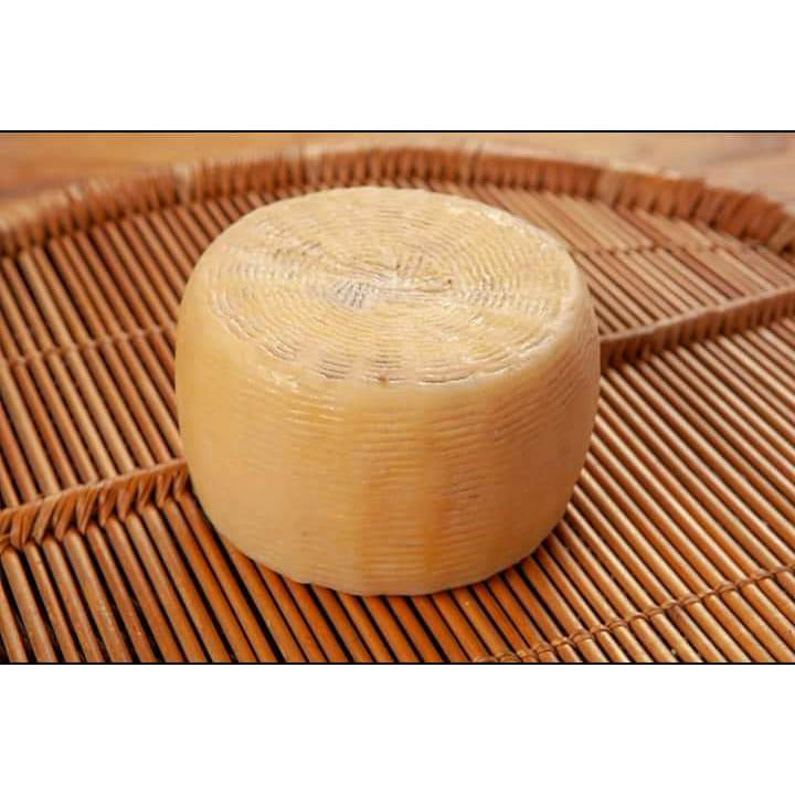 Pecorino Semiduro Casearia Crotonese Chiellino peso 350 - 400 g - Nonna Calabrese.it