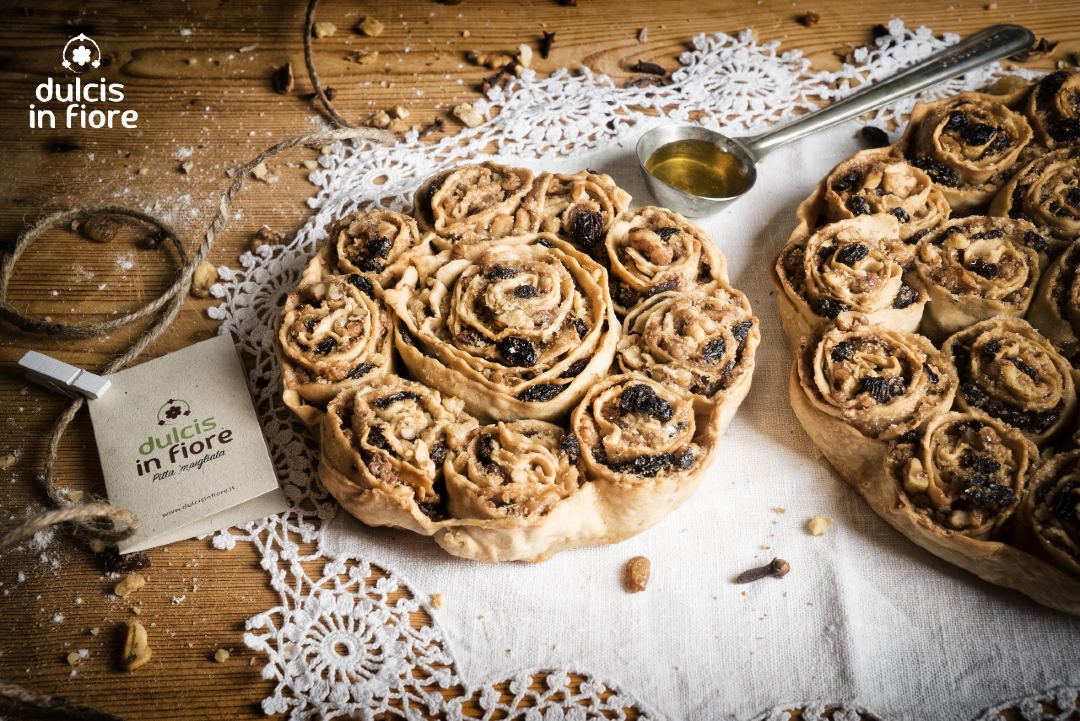 Pitta Nchiusa o mpigliata Calabrese Artigianale Fresca 500/600g - Nonna Calabrese.it