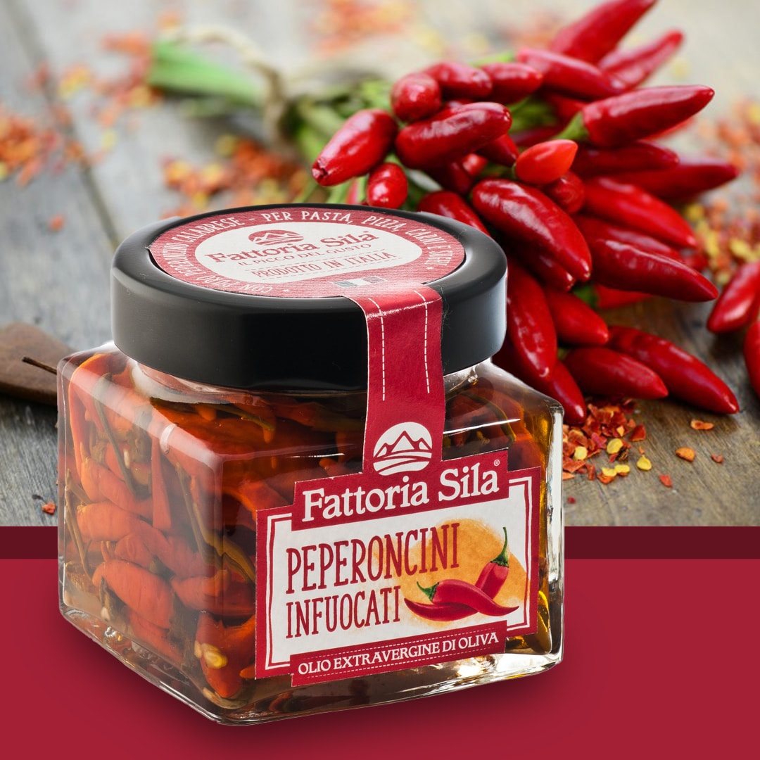 Peperoncino infuocato Calabrese in Olio Extra Vergine Di Oliva 180gr - Nonna Calabrese.it